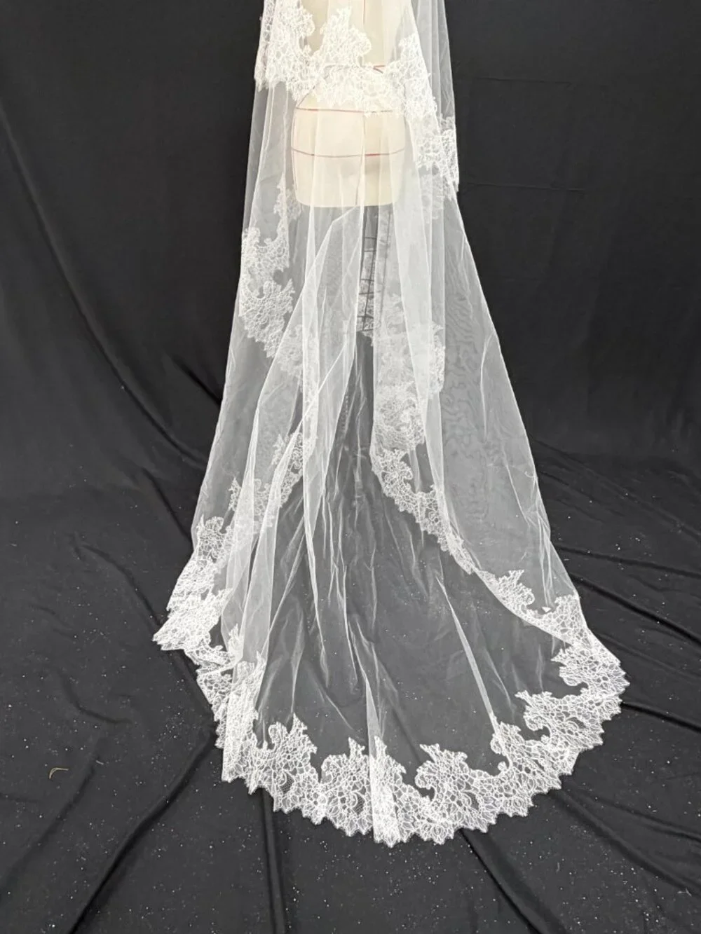 new with tag brand new veil with comb